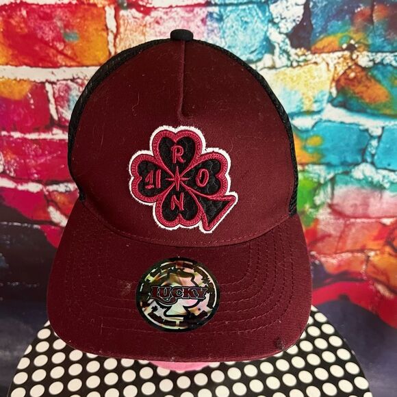 1 Iron Trendy Clover Logo "Lucky" 2022  Baseball Style Hat Cap One Size Snapback - Picture 1 of 8